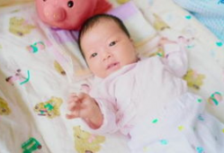 婴儿视频,视频捕捉婴儿成长瞬间